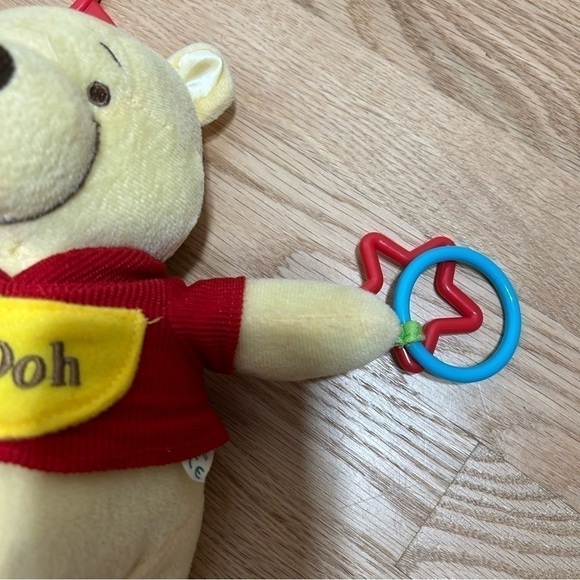 Winnie the Pooh Car Set Stroller On the Go Toy Rattle Plush Baby Pocket Pal - Picture 4 of 7
